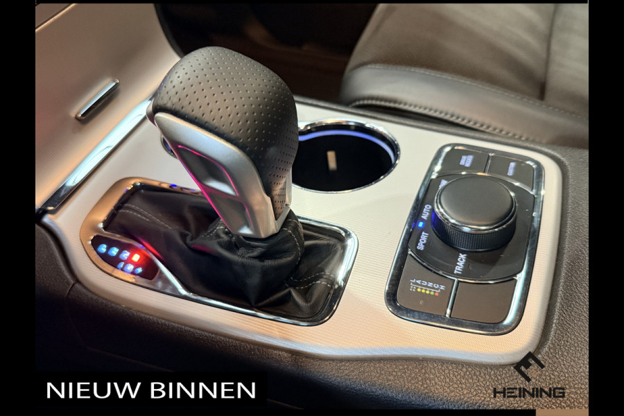 Jeep Grand Cherokee 6.4 Hemi SRT Geel kenteken. Pano. Apple-carplay. navi. Met complete historie.