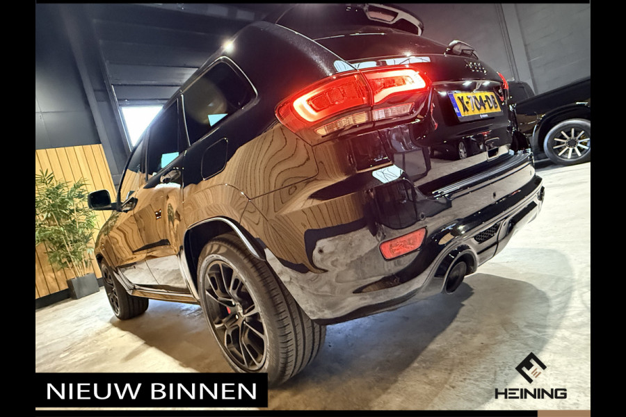 Jeep Grand Cherokee 6.4 Hemi SRT Geel kenteken. Pano. Apple-carplay. navi. Met complete historie.