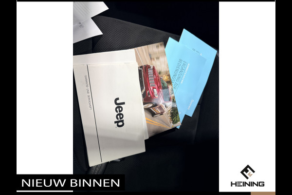 Jeep Grand Cherokee 6.4 Hemi SRT Geel kenteken. Pano. Apple-carplay. navi. Met complete historie.