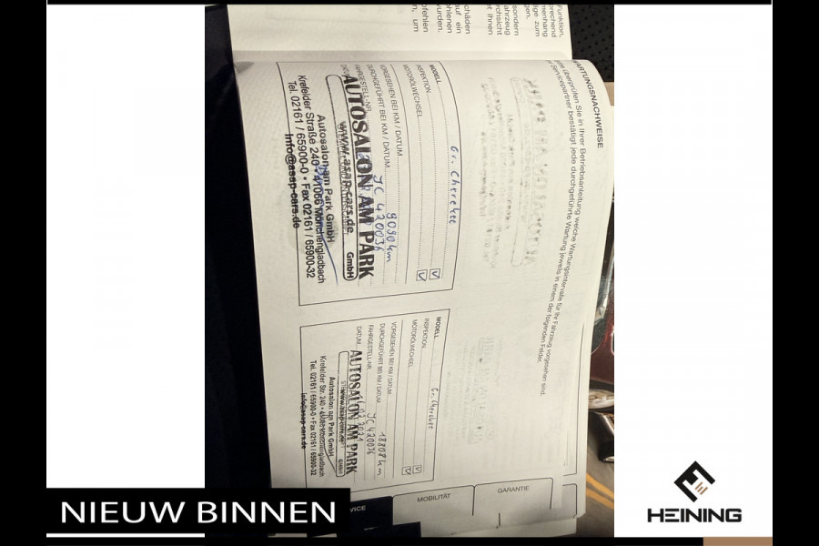 Jeep Grand Cherokee 6.4 Hemi SRT Geel kenteken. Pano. Apple-carplay. navi. Met complete historie.