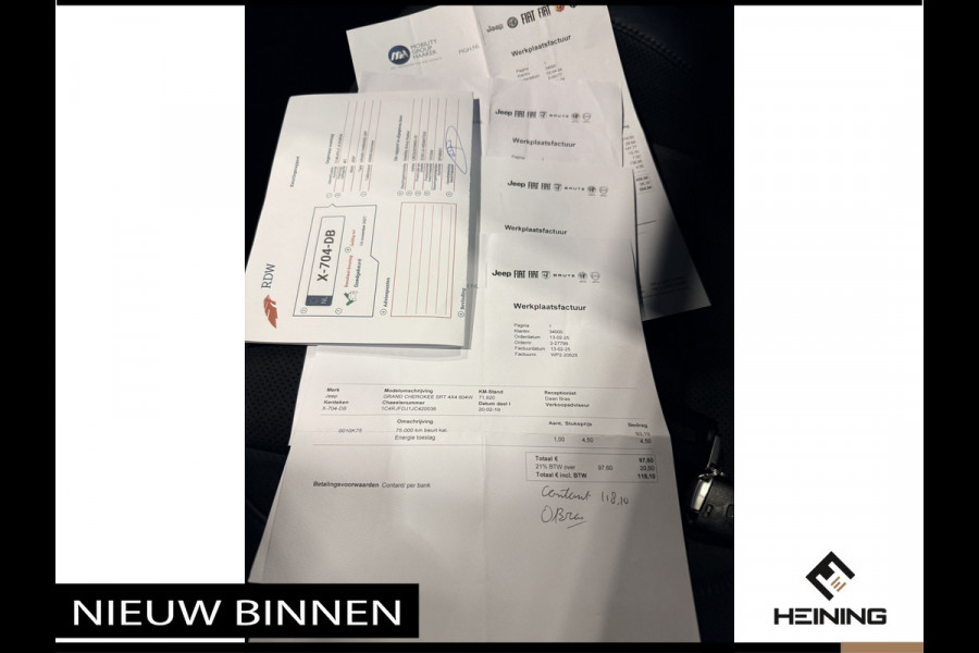 Jeep Grand Cherokee 6.4 Hemi SRT Geel kenteken. Pano. Apple-carplay. navi. Met complete historie.