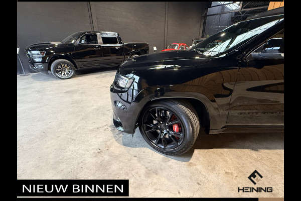 Jeep Grand Cherokee 6.4 Hemi SRT Geel kenteken. Pano. Apple-carplay. navi. Met complete historie.
