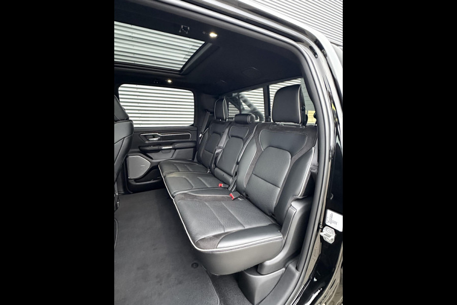 Dodge Ram 1500 3.0 V6 4x4 Crew Cab Laramie night AANBIEDING, eindejaarsaanbieding
