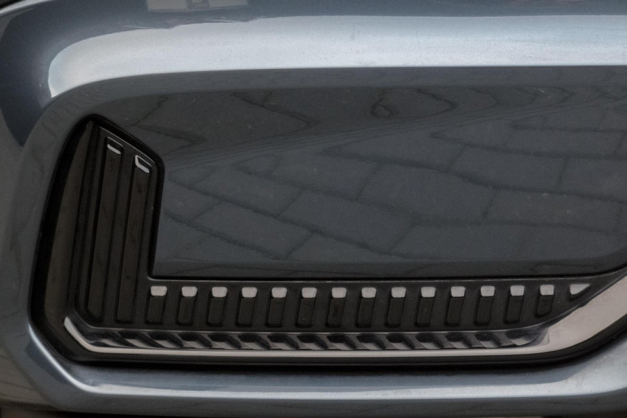 Volvo XC60 2.0 T6 Plug-in hybrid AWD Ultimate Dark | R-DESIGN | LUCHTVERING | PANORAMADAK | TREKHAAK | HARMAN/KARDON