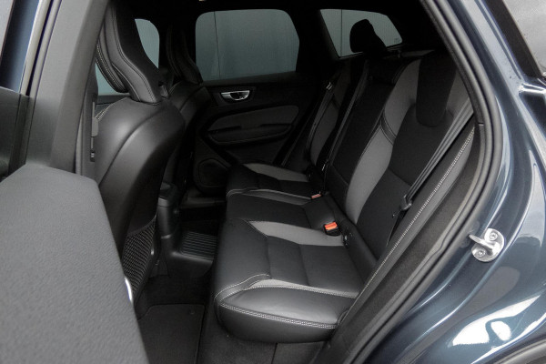 Volvo XC60 2.0 T6 Plug-in hybrid AWD Ultimate Dark | R-DESIGN | LUCHTVERING | PANORAMADAK | TREKHAAK | HARMAN/KARDON