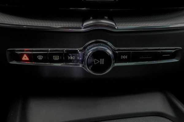 Volvo XC60 2.0 T6 Plug-in hybrid AWD Ultimate Dark | R-DESIGN | LUCHTVERING | PANORAMADAK | TREKHAAK | HARMAN/KARDON