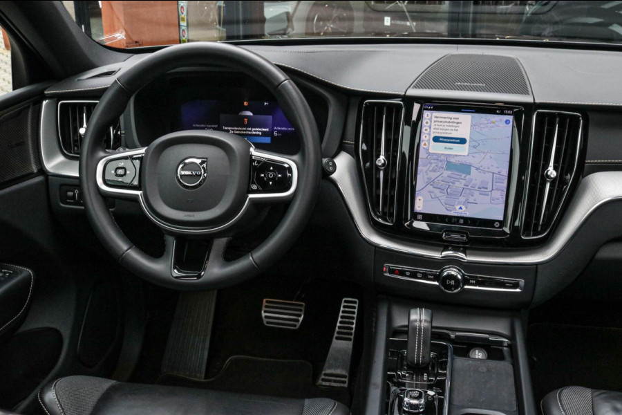 Volvo XC60 2.0 T8 AWD R-Design Long Range | Pano | Trekhaak | Facelift | Pine Grey | Harman Kardon | Memory | Elektrische stoelen