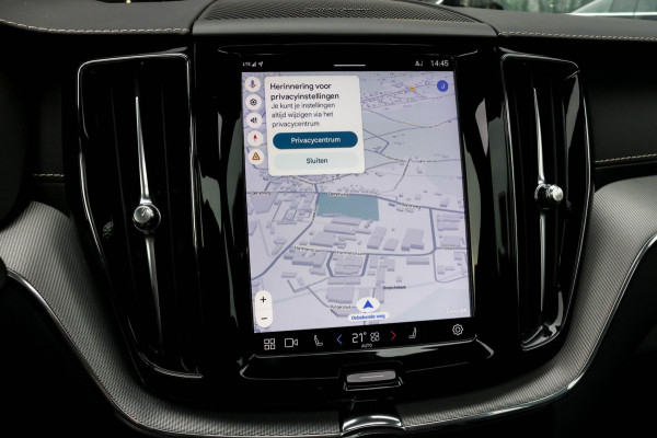 Volvo XC60 2.0 T8 AWD R-Design Long Range | Pano | Trekhaak | Facelift | Pine Grey | Harman Kardon | Memory | Elektrische stoelen