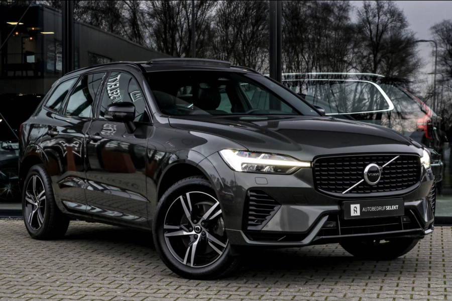 Volvo XC60 2.0 T8 AWD R-Design Long Range | Pano | Trekhaak | Facelift | Pine Grey | Harman Kardon | Memory | Elektrische stoelen
