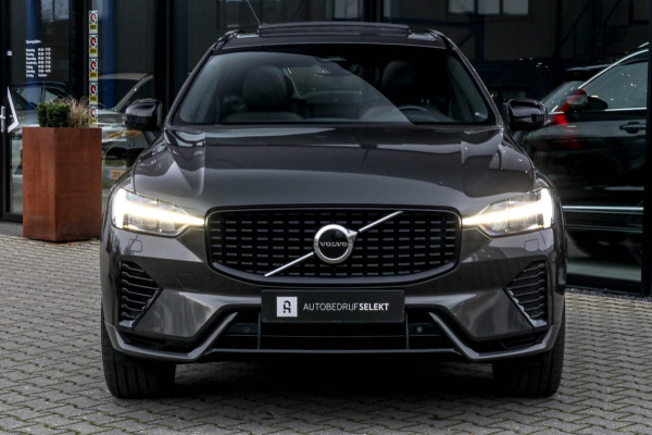 Volvo XC60 2.0 T8 AWD R-Design Long Range | Pano | Trekhaak | Facelift | Pine Grey | Harman Kardon | Memory | Elektrische stoelen