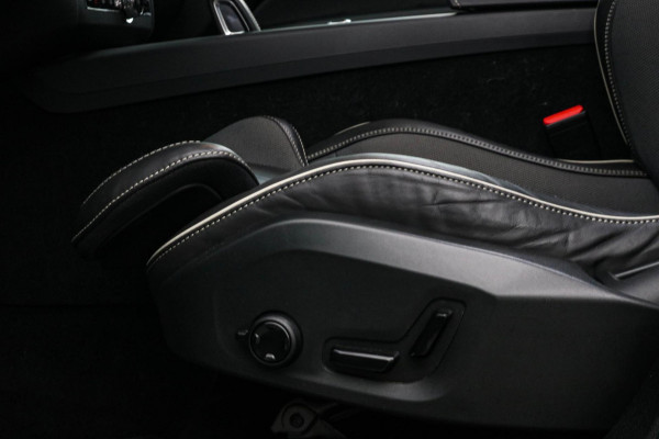 Volvo XC60 2.0 T8 AWD R-Design Long Range | Pano | Trekhaak | Facelift | Pine Grey | Harman Kardon | Memory | Elektrische stoelen