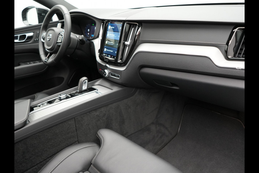 Volvo XC60 T6 Plug in Hybrid LONG RANGE AWD R-Design 350pk Dealer O.H. PHEV | Panodak | 360 Camera | Luxe Lederen Sportstoelen Memory & Ventilatie | 21" L.M | Google Maps | Keyless | Verwarmde Stoelen & Stuur | Virtual |  DAB |