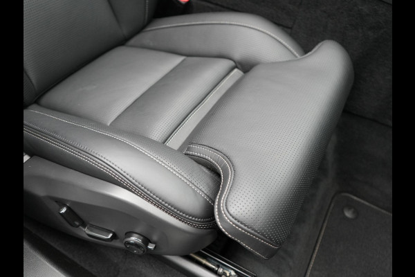 Volvo XC60 T6 Plug in Hybrid LONG RANGE AWD R-Design 350pk Dealer O.H. PHEV | Panodak | 360 Camera | Luxe Lederen Sportstoelen Memory & Ventilatie | 21" L.M | Google Maps | Keyless | Verwarmde Stoelen & Stuur | Virtual |  DAB |