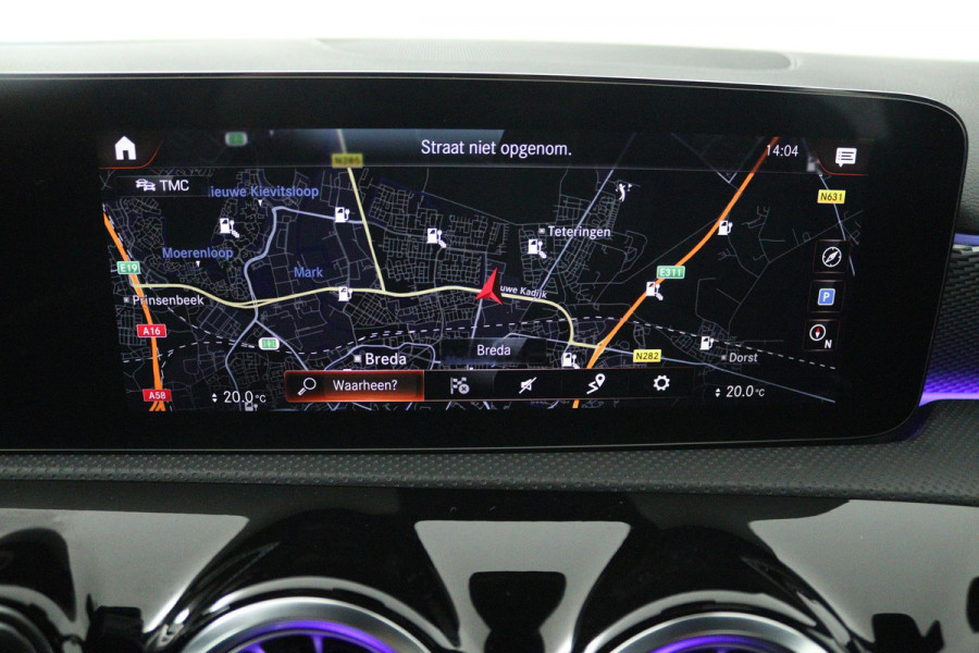 Mercedes-Benz A-Klasse 250 e Luxury Line (PANORAMADAK, TREKHAAK, CAMERA, SFEERVERLICHTING, STOELVERWARMING)