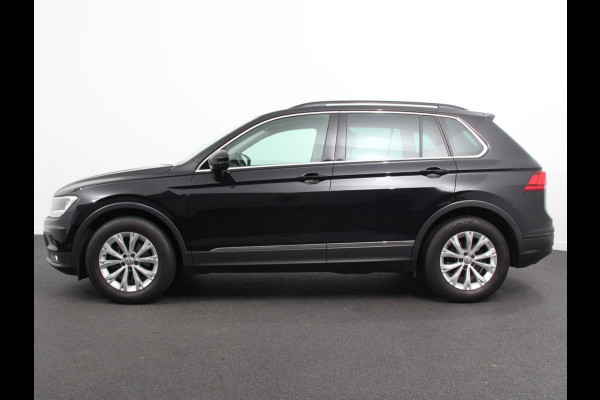 Volkswagen Tiguan 1.5 TSI Comfortline Team DSG Navigatie Camera Lane Assist Virtual Cockpit Winterpakket Adaptive Cruise control LMV Velgen