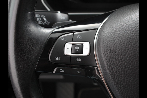 Volkswagen Tiguan 1.5 TSI Comfortline Team DSG Navigatie Camera Lane Assist Virtual Cockpit Winterpakket Adaptive Cruise control LMV Velgen