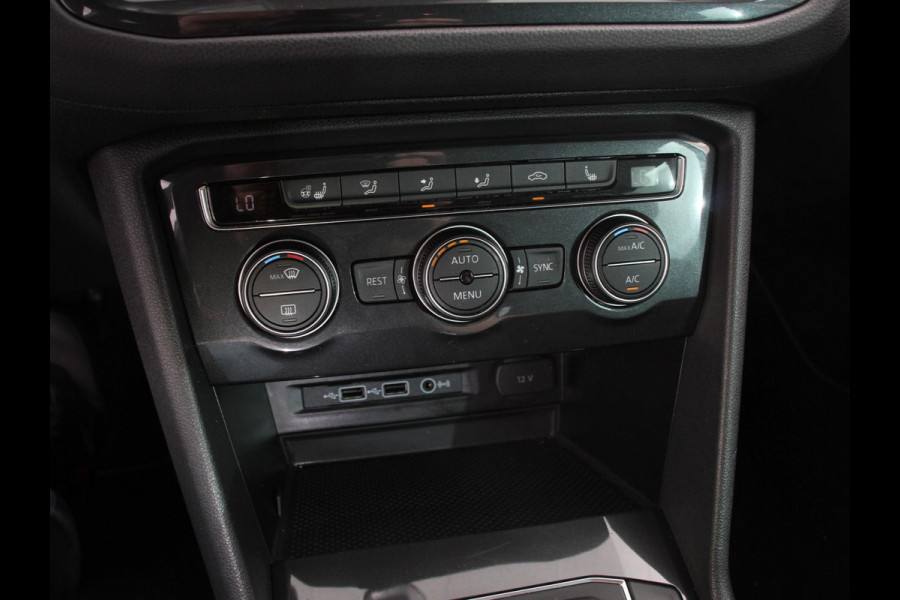 Volkswagen Tiguan 1.5 TSI Comfortline Team DSG Navigatie Camera Lane Assist Virtual Cockpit Winterpakket Adaptive Cruise control LMV Velgen