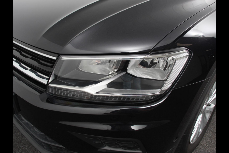 Volkswagen Tiguan 1.5 TSI Comfortline Team DSG Navigatie Camera Lane Assist Virtual Cockpit Winterpakket Adaptive Cruise control LMV Velgen