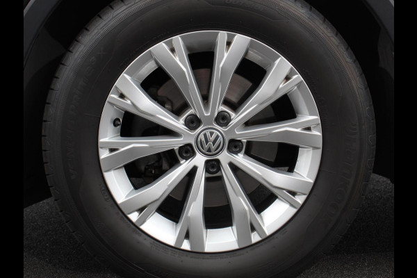 Volkswagen Tiguan 1.5 TSI Comfortline Team DSG Navigatie Camera Lane Assist Virtual Cockpit Winterpakket Adaptive Cruise control LMV Velgen