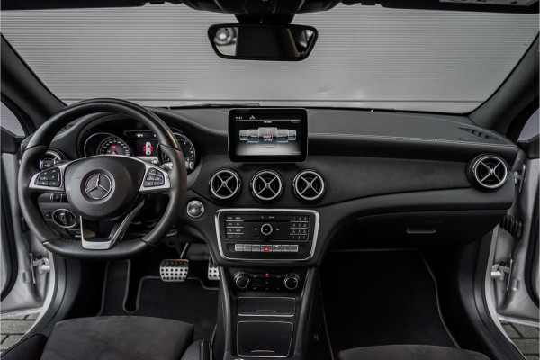 Mercedes-Benz CLA-Klasse 180 AMG-Line Camera LED 18"