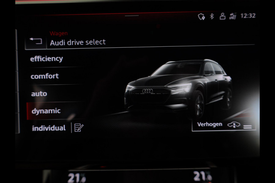Audi e-tron 55 quattro S edition 95 kWh 408pk | Navigatie | Elektrisch verstelbare voorstoelen | Luchtvering | Parkeercamera | Matrix koplampen