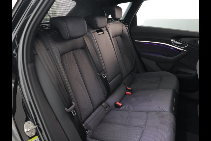 Audi e-tron 55 quattro S edition 95 kWh 408pk | Navigatie | Elektrisch verstelbare voorstoelen | Luchtvering | Parkeercamera | Matrix koplampen