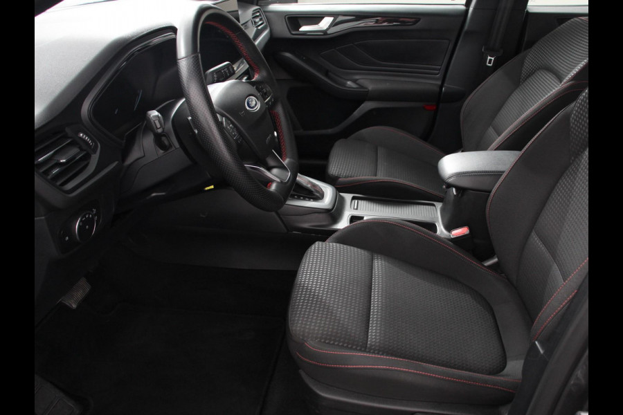 Ford Focus 1.0 Focus 125 PK HB ST-Line Automaat Navi Climate control cruise control Carplay LM velgen Parkeersensoren Led Matrix koplampen