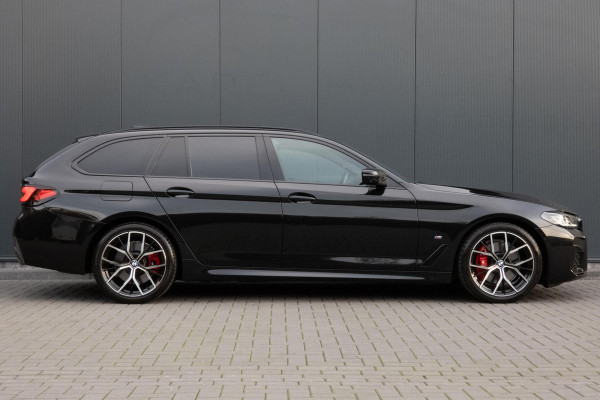 BMW 5 Serie Touring 530e Business Edition Plus | M-PAKKET | ADAPTIEVE CRUISE CONTROL | HEAD UP | PANORAMADAK | 360° CAMERA