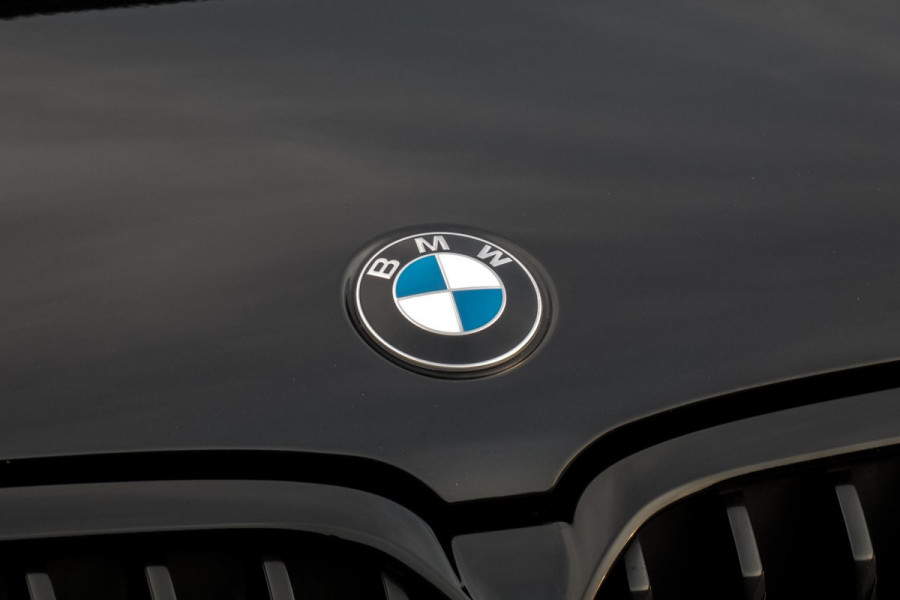 BMW 5 Serie Touring 530e Business Edition Plus | M-PAKKET | ADAPTIEVE CRUISE CONTROL | HEAD UP | PANORAMADAK | 360° CAMERA
