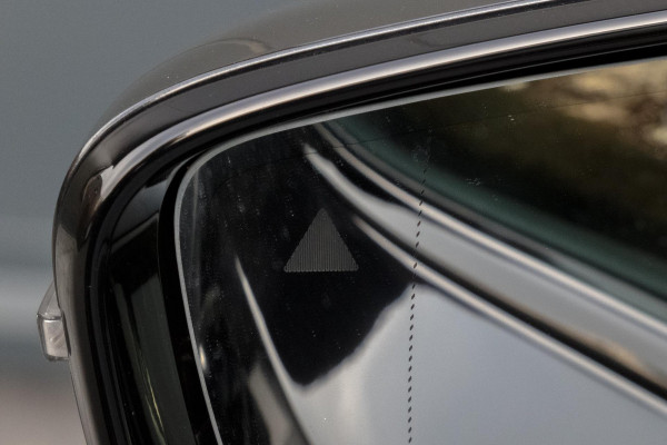 BMW 5 Serie Touring 530e Business Edition Plus | M-PAKKET | ADAPTIEVE CRUISE CONTROL | HEAD UP | PANORAMADAK | 360° CAMERA