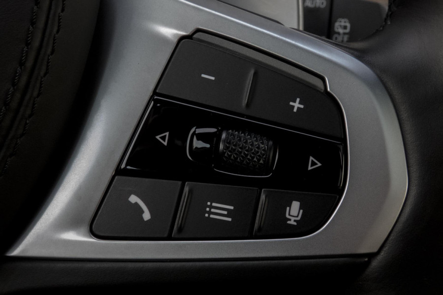 BMW 5 Serie Touring 530e Business Edition Plus | M-PAKKET | ADAPTIEVE CRUISE CONTROL | HEAD UP | PANORAMADAK | 360° CAMERA