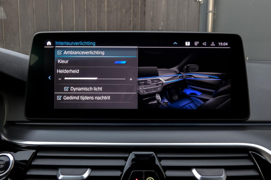 BMW 5 Serie Touring 530e Business Edition Plus | M-PAKKET | ADAPTIEVE CRUISE CONTROL | HEAD UP | PANORAMADAK | 360° CAMERA