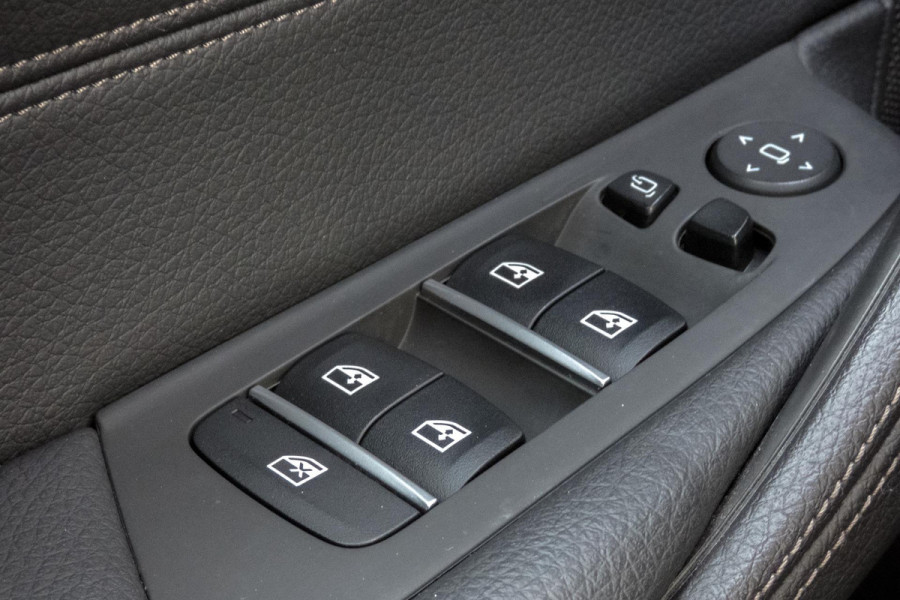 BMW 5 Serie Touring 530e Business Edition Plus | M-PAKKET | ADAPTIEVE CRUISE CONTROL | HEAD UP | PANORAMADAK | 360° CAMERA