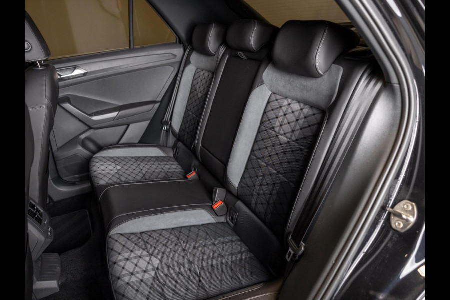 Volkswagen T-Roc 1.5 TSI R-Line Edition / 150pk / Stoel en stuur verwarming / Achteruitrij camera / Keyless /