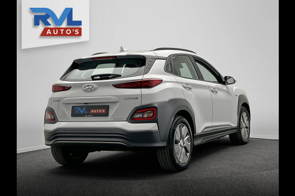 Hyundai Kona EV Comfort 39 kWh * 1e Eigenaar * Carplay Adaptive-cruise Navigatie Camera