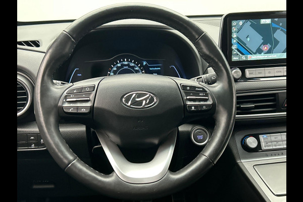 Hyundai Kona EV Comfort 39 kWh * 1e Eigenaar * Carplay Adaptive-cruise Navigatie Camera