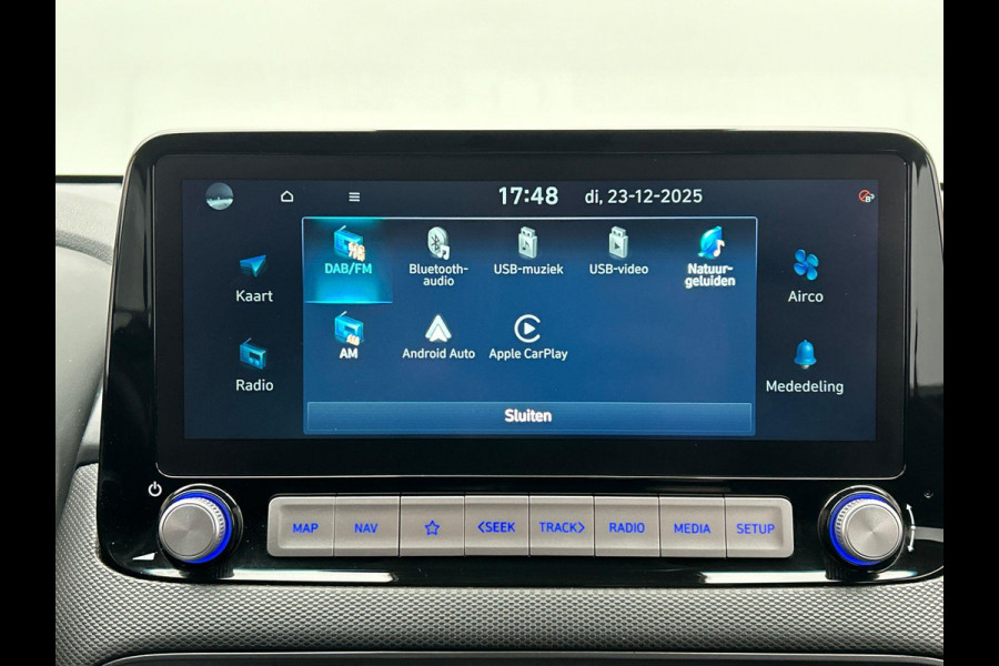 Hyundai Kona EV Comfort 39 kWh * 1e Eigenaar * Carplay Adaptive-cruise Navigatie Camera