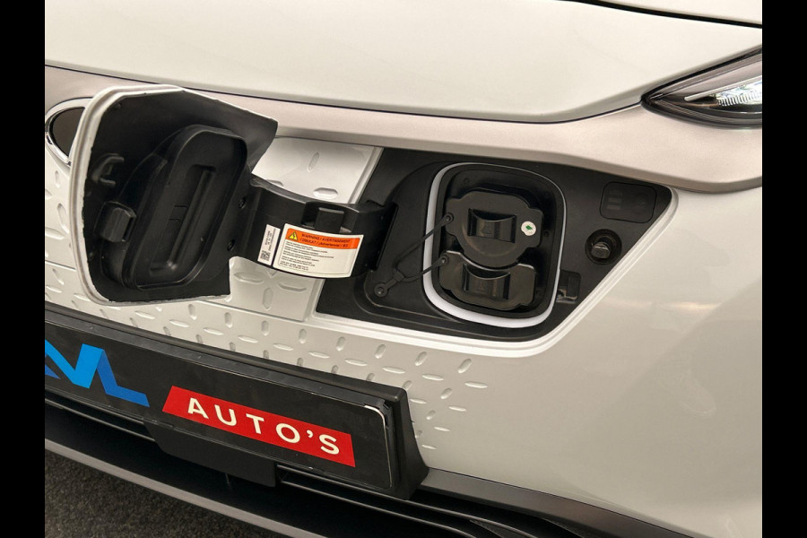 Hyundai Kona EV Comfort 39 kWh * 1e Eigenaar * Carplay Adaptive-cruise Navigatie Camera