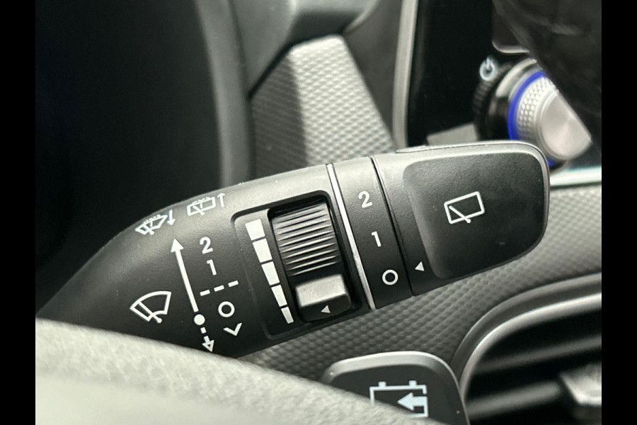 Hyundai Kona EV Comfort 39 kWh * 1e Eigenaar * Carplay Adaptive-cruise Navigatie Camera