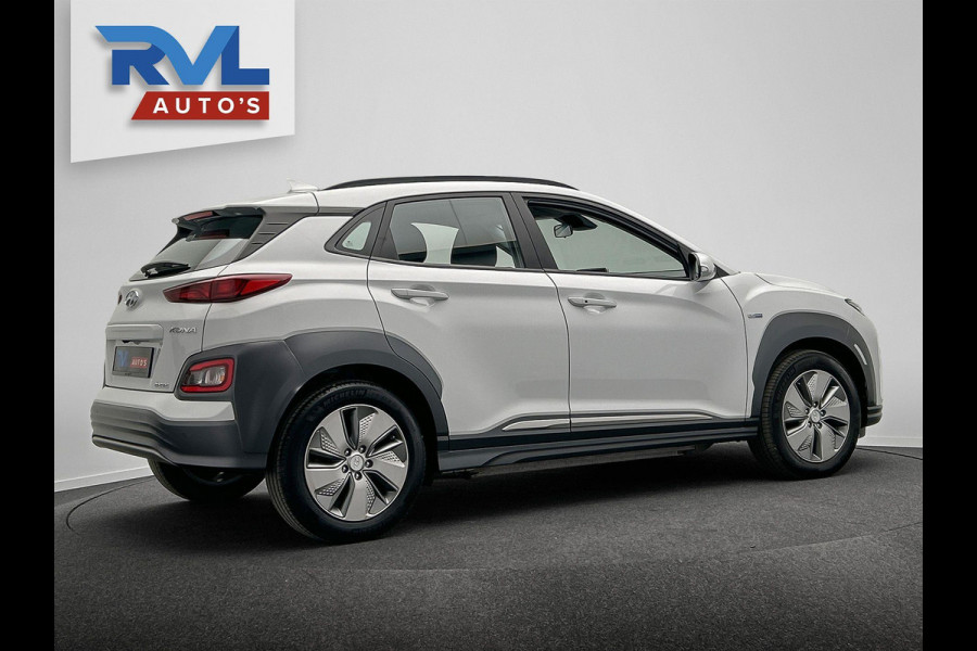 Hyundai Kona EV Comfort 39 kWh * 1e Eigenaar * Carplay Adaptive-cruise Navigatie Camera