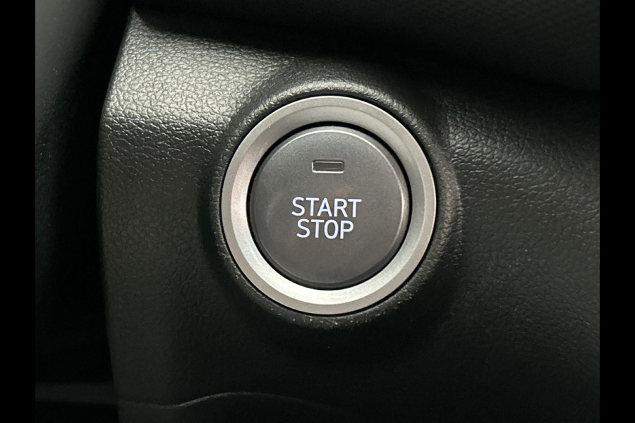 Hyundai Kona EV Comfort 39 kWh * 1e Eigenaar * Carplay Adaptive-cruise Navigatie Camera