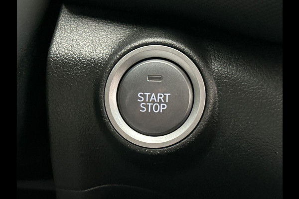 Hyundai Kona EV Comfort 39 kWh * 1e Eigenaar * Carplay Adaptive-cruise Navigatie Camera