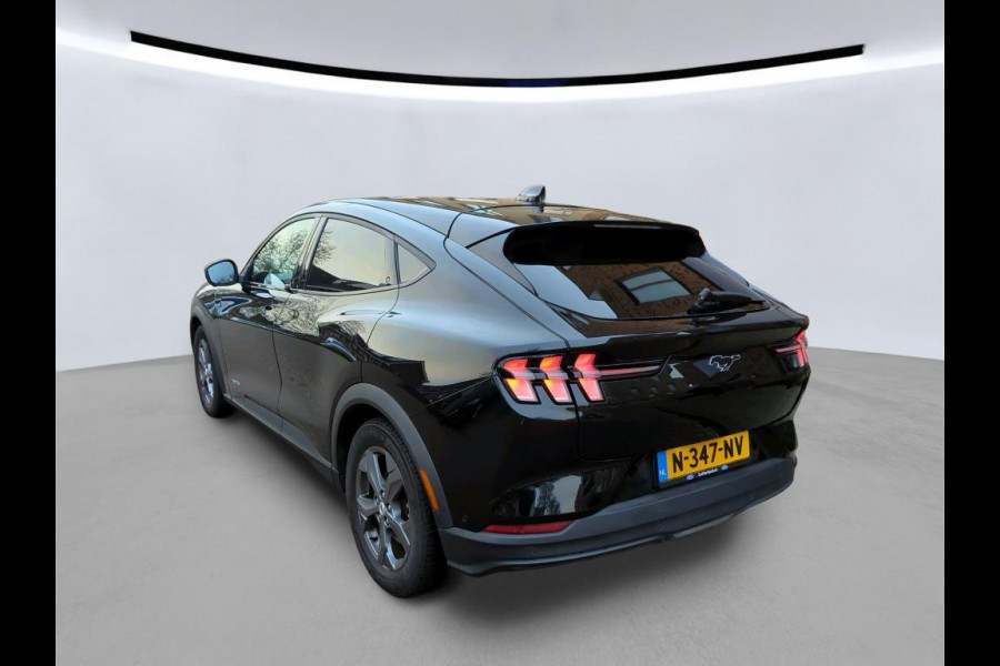 Ford Mustang Mach-E RWD 75 kWh NL-AUTO | 75 KWH | LEDER