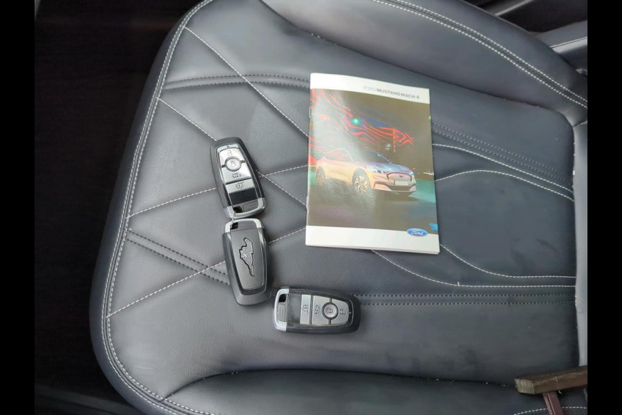 Ford Mustang Mach-E RWD 75 kWh NL-AUTO | 75 KWH | LEDER