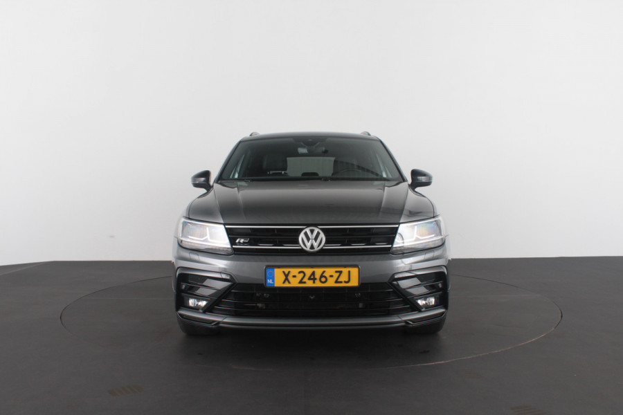 Volkswagen Tiguan 1.5 TSI ACT R-Line Black Style 360° camera / Black Style pakket / Trekhaak wegklapbaar / all season banden