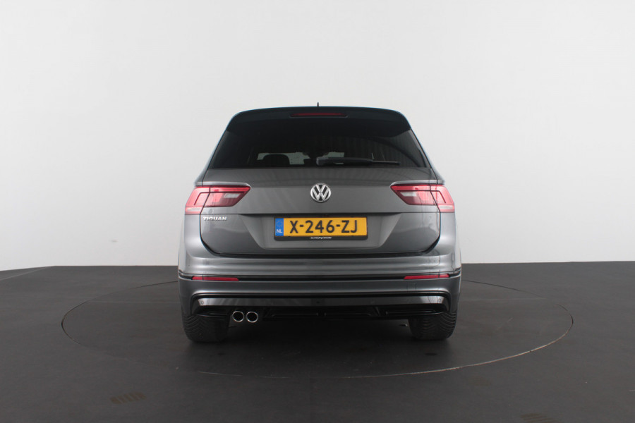 Volkswagen Tiguan 1.5 TSI ACT R-Line Black Style 360° camera / Black Style pakket / Trekhaak wegklapbaar / all season banden