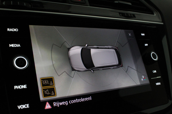Volkswagen Tiguan 1.5 TSI ACT R-Line Black Style 360° camera / Black Style pakket / Trekhaak wegklapbaar / all season banden