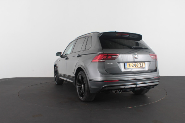 Volkswagen Tiguan 1.5 TSI ACT R-Line Black Style 360° camera / Black Style pakket / Trekhaak wegklapbaar / all season banden