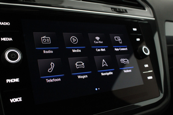 Volkswagen Tiguan 1.5 TSI ACT R-Line Black Style 360° camera / Black Style pakket / Trekhaak wegklapbaar / all season banden