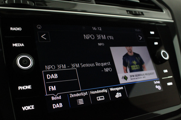 Volkswagen Tiguan 1.5 TSI ACT R-Line Black Style 360° camera / Black Style pakket / Trekhaak wegklapbaar / all season banden